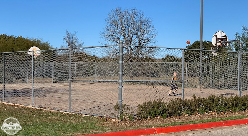 dick-nichols-park-basketball-court