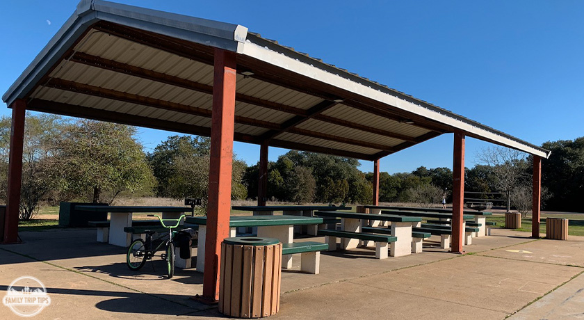 dick-nichols-park-reservalbe-covered-pavilion