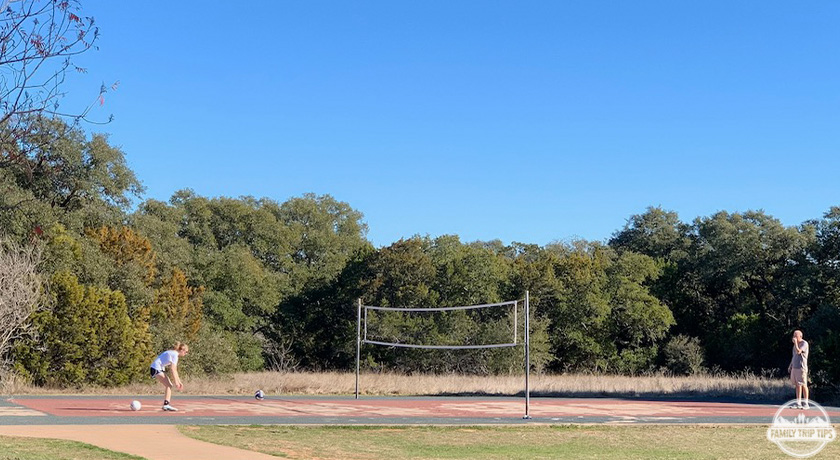 dick-nichols-park-volleyball-court